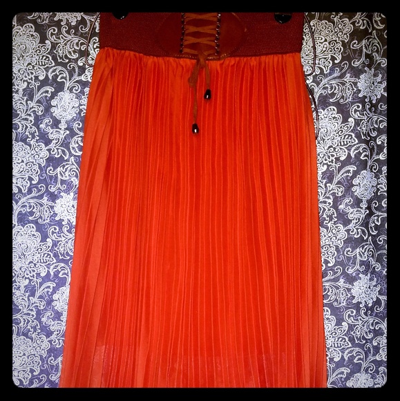Magic Dresses & Skirts - Pleated Flowy Skirt Size M